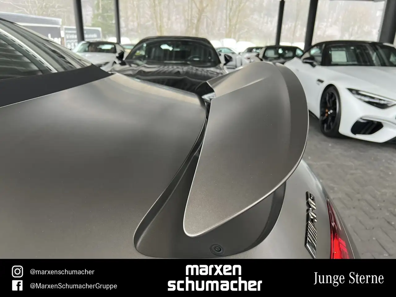 Mercedes-Benz SL 63 AMG AMG SL 63 4M+ Magno+Lift+Massage+Night2+redNappa — معرض صور السيارة 33