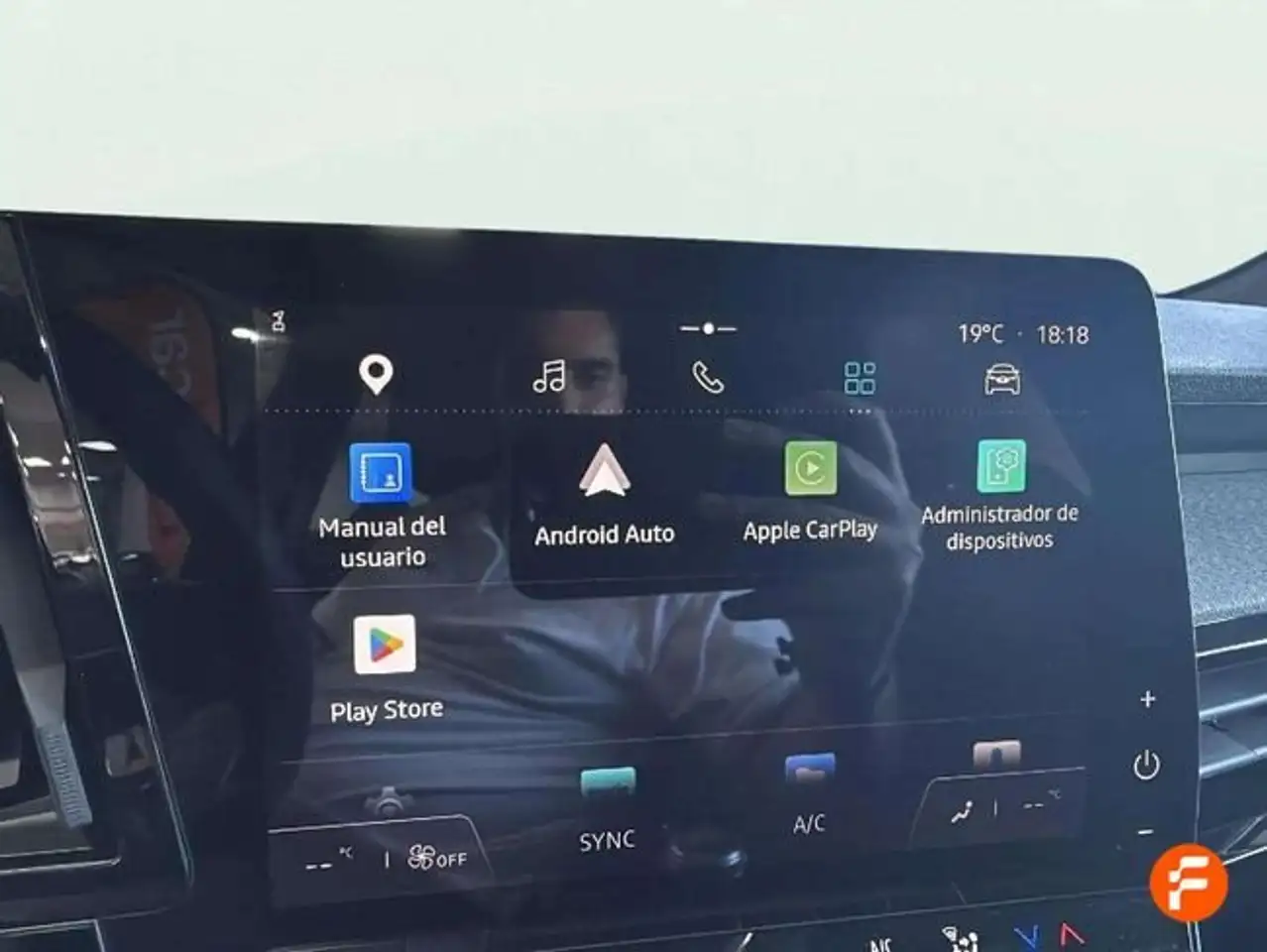 Renault Austral Evolution Mild Hybrid 103kW (140CV) — Vehicle gallery 17