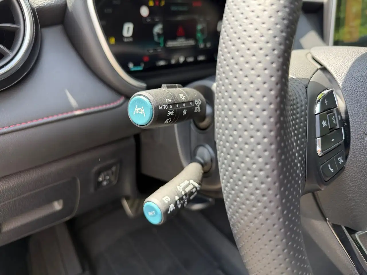 MG HS 1.5TGDI LUXURY Automatik*PANO*CarPlay*360°CAM — Vehicle gallery 16