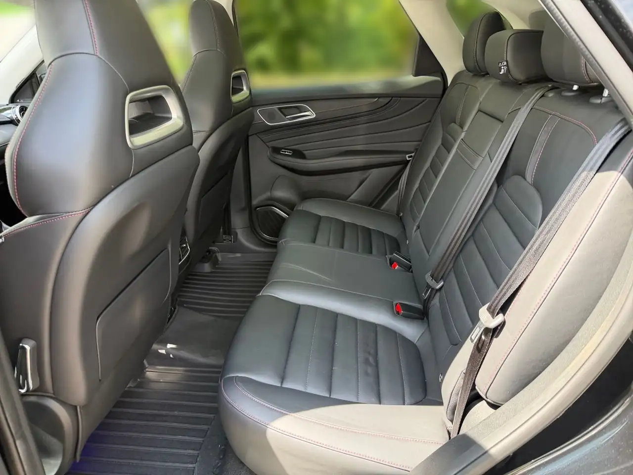 MG HS 1.5TGDI LUXURY Automatik*PANO*CarPlay*360°CAM — Vehicle gallery 11