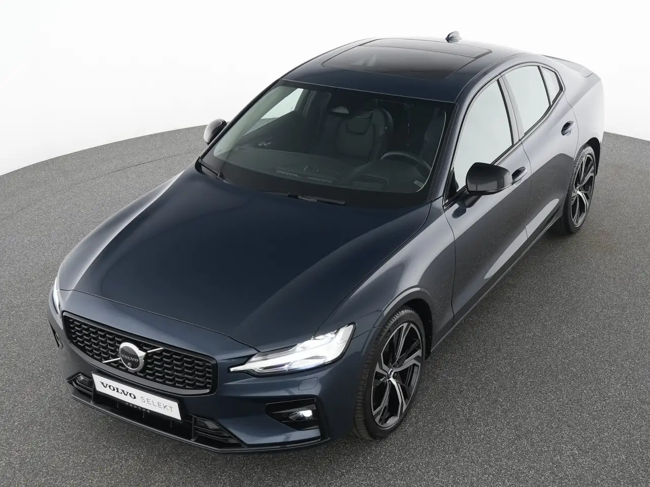 Volvo S60 B5 Benzin AWD Ultimate Dark B&W-SOUND*STHZ — Galería del vehículo 17