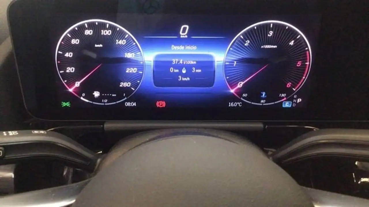 Mercedes-Benz GLA 200 D — Galerie du véhicule 18