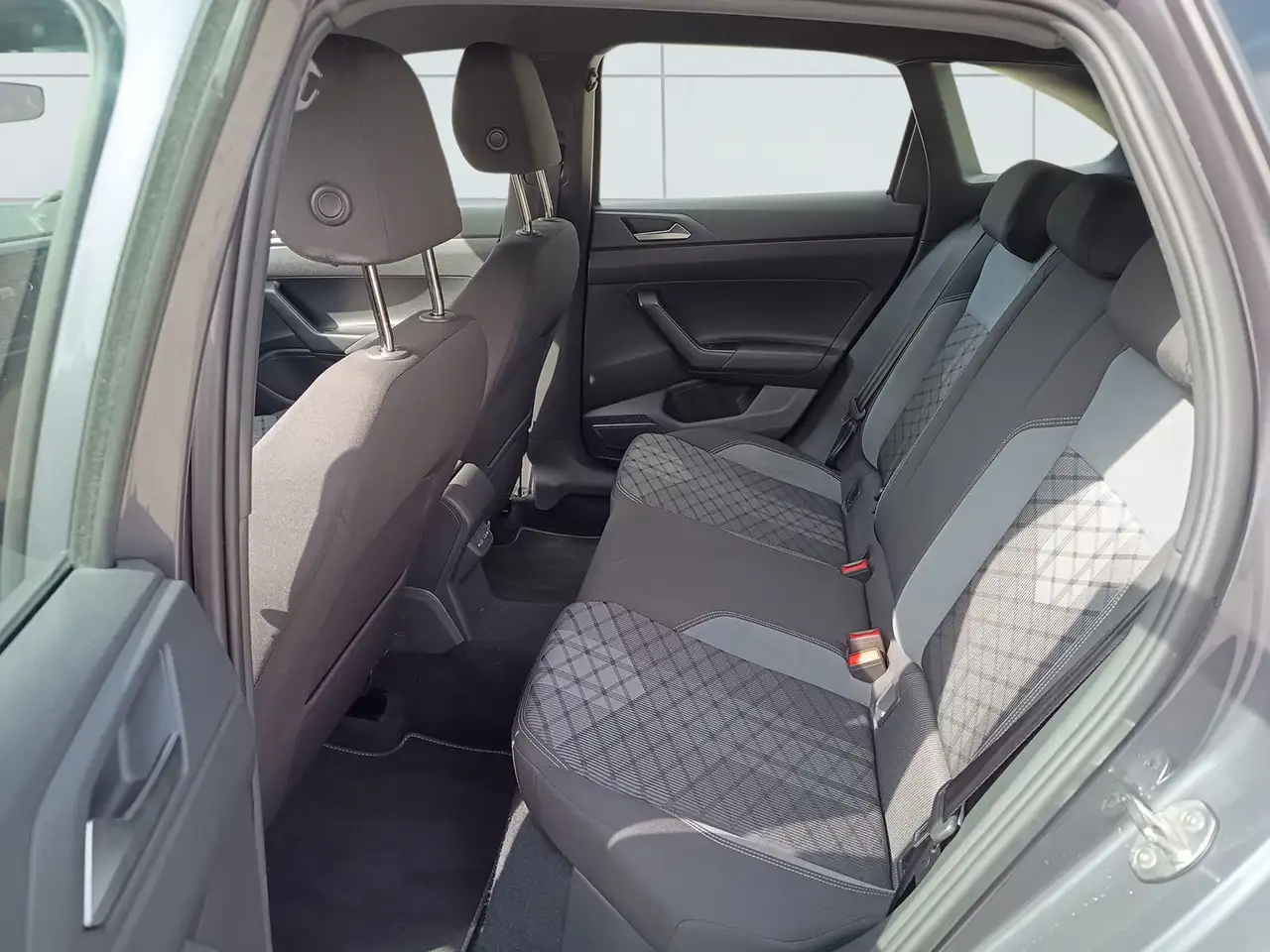 Volkswagen Taigo R-Line 1.5 TSI DSG/ACC/Kamera/Keyless — Galerie du véhicule 10