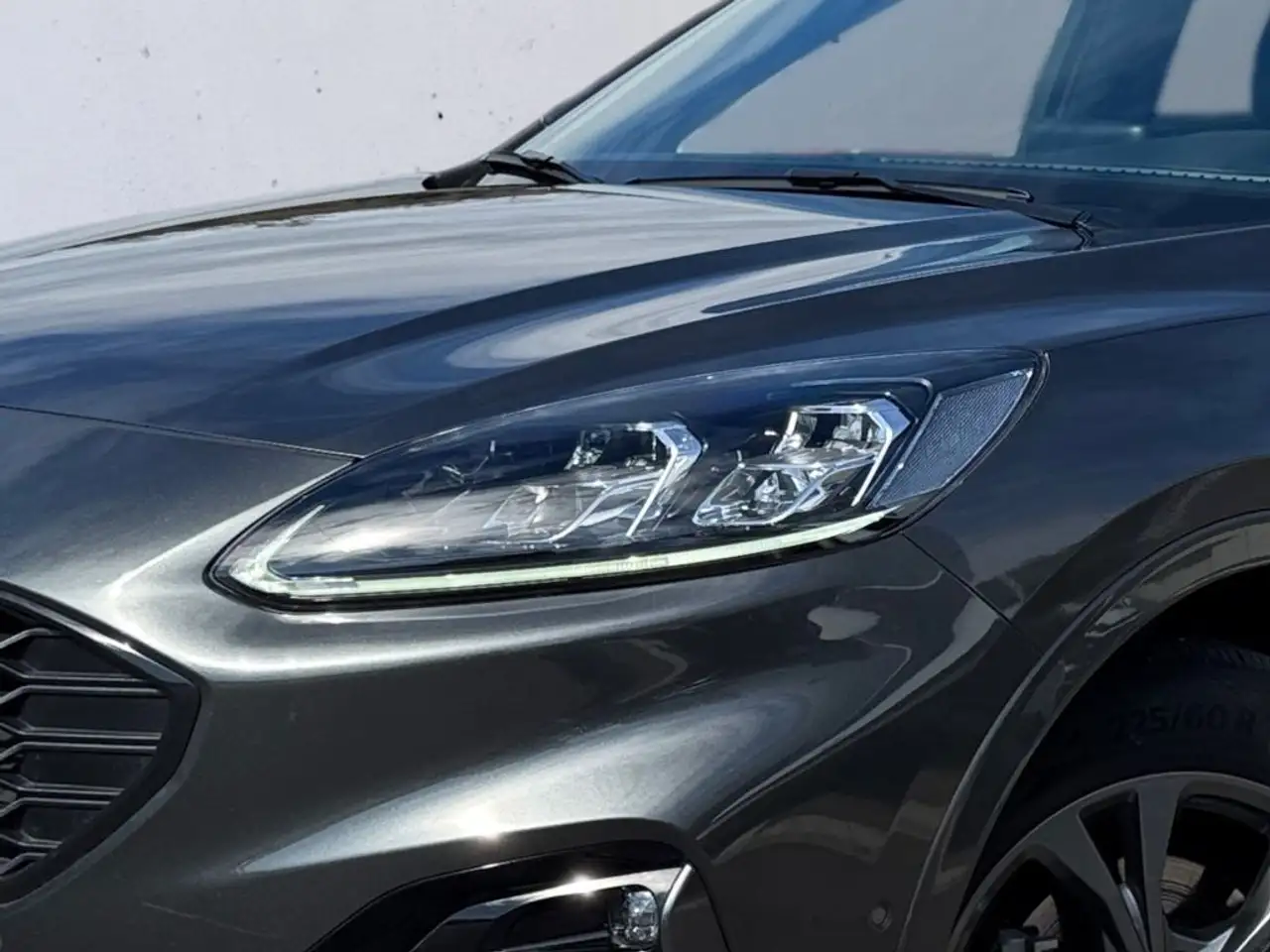 Ford Kuga 2.5 Duratec PHEV ST-LINE X — معرض صور السيارة 6