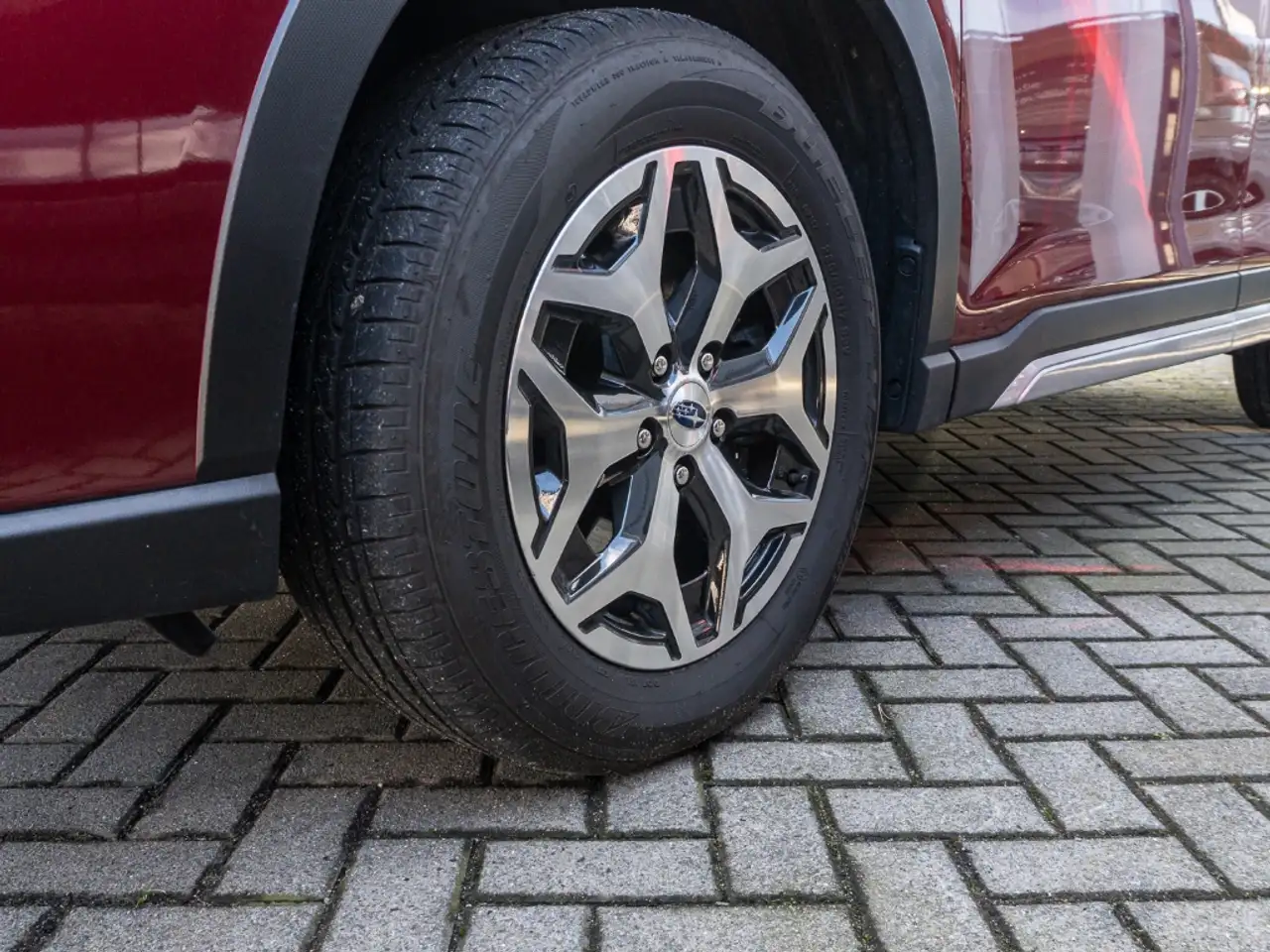 Subaru Forester Comfort Niveau Navi Memory Sitze LED Kurvenlicht S — معرض صور السيارة 3