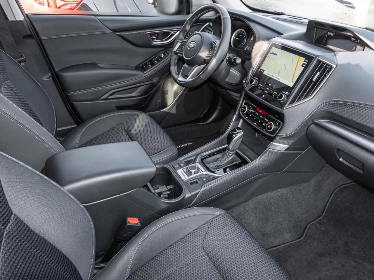 Subaru Forester Comfort Niveau Navi Memory Sitze LED Kurvenlicht S — معرض صور السيارة 4