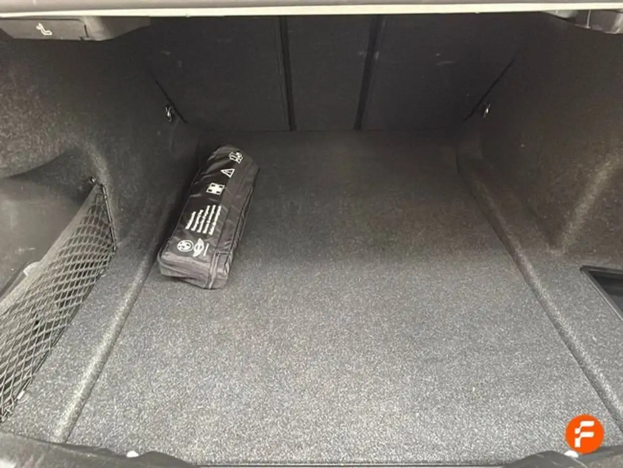 BMW 318 318d Auto. — Galerie du véhicule 17