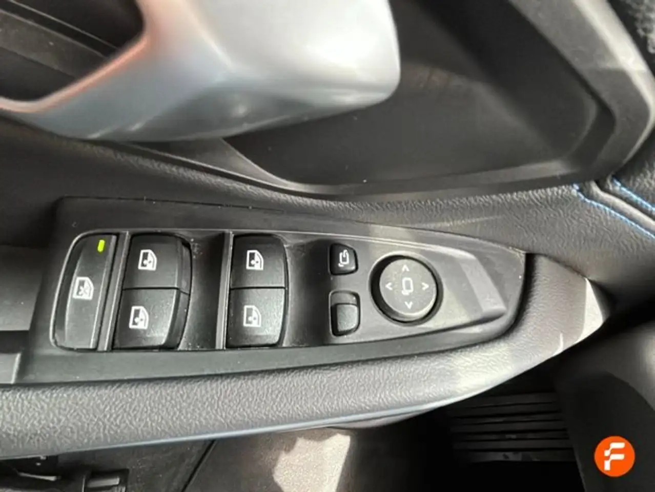 BMW 318 318d Auto. — Galerie du véhicule 19