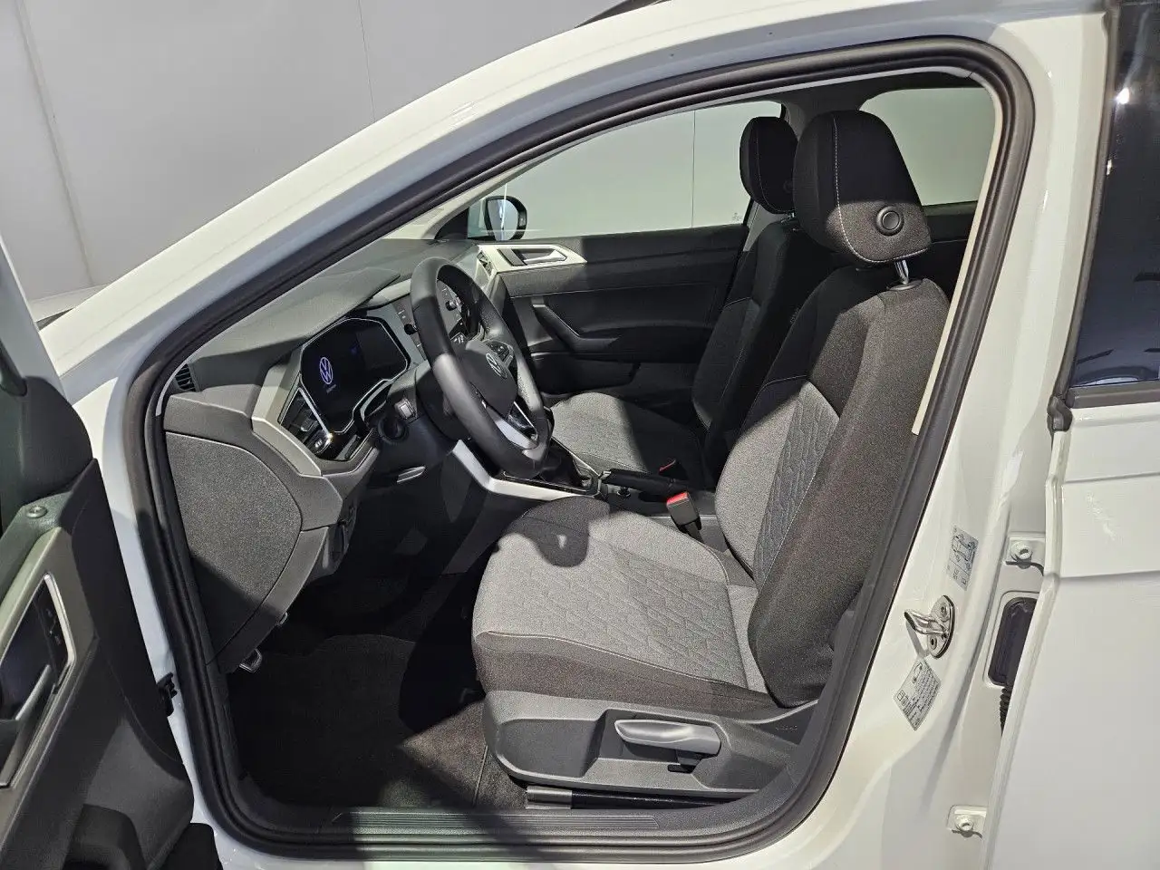 Volkswagen Taigo 1.0 TSI Move AHK LED RFK Navi ACC LightAss — Galerie du véhicule 4