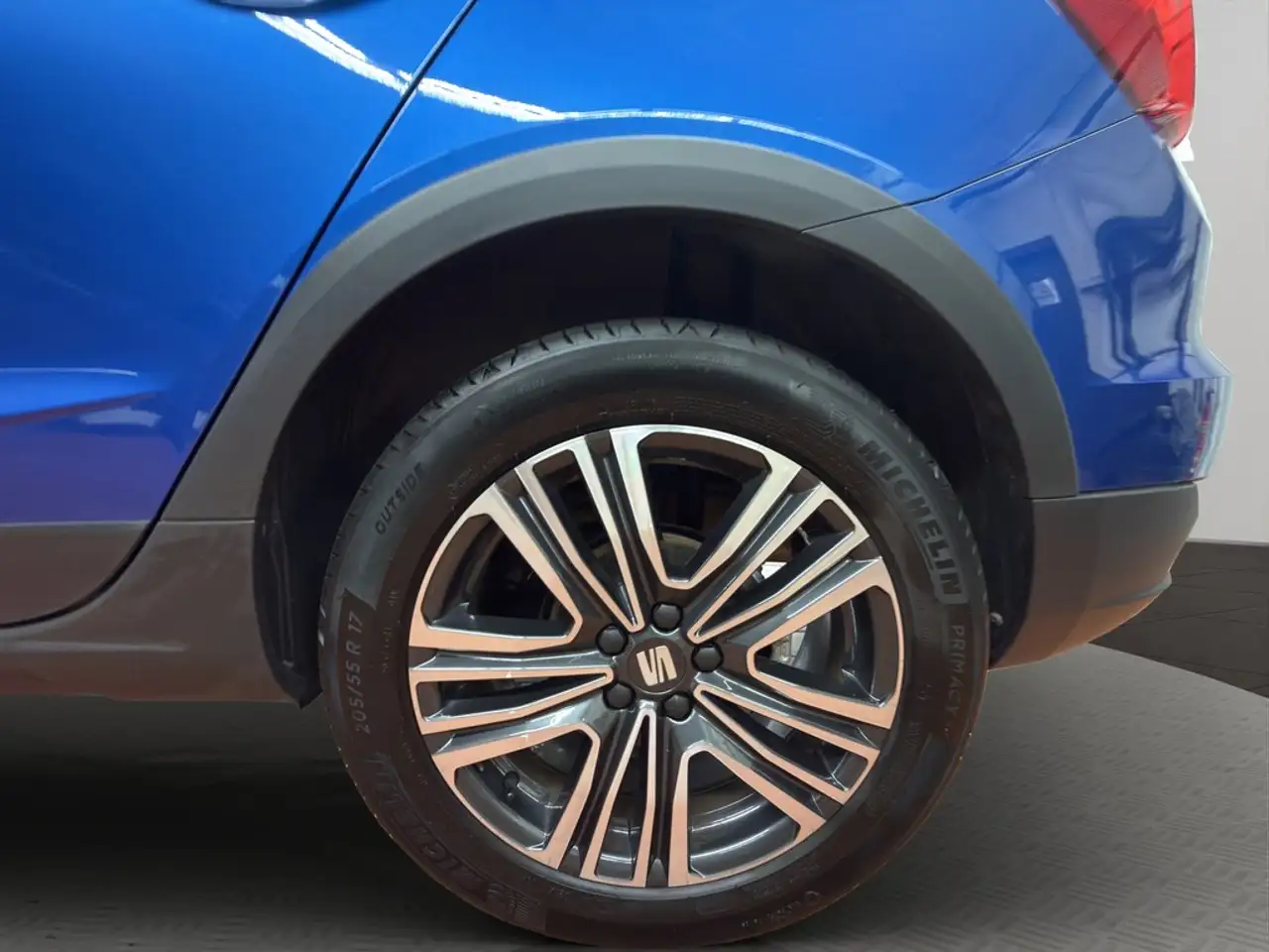 SEAT Arona Style 1.0 TSI Safe & Driving M — معرض صور السيارة 3