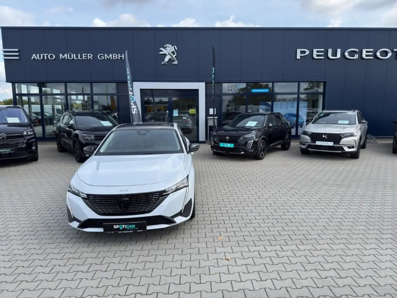 Peugeot 308 PureTech 130 1.2 EAT8 Allure Winterpaket7LED — Galerie du véhicule 28