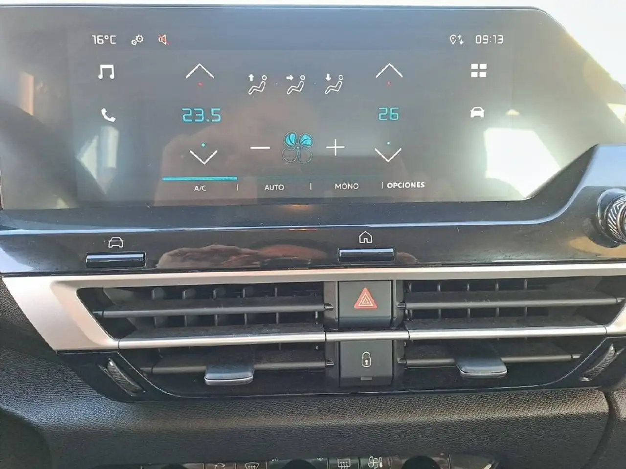 Citroen C4 X 1.2 PureTech You S&S 100 — Galerie du véhicule 21