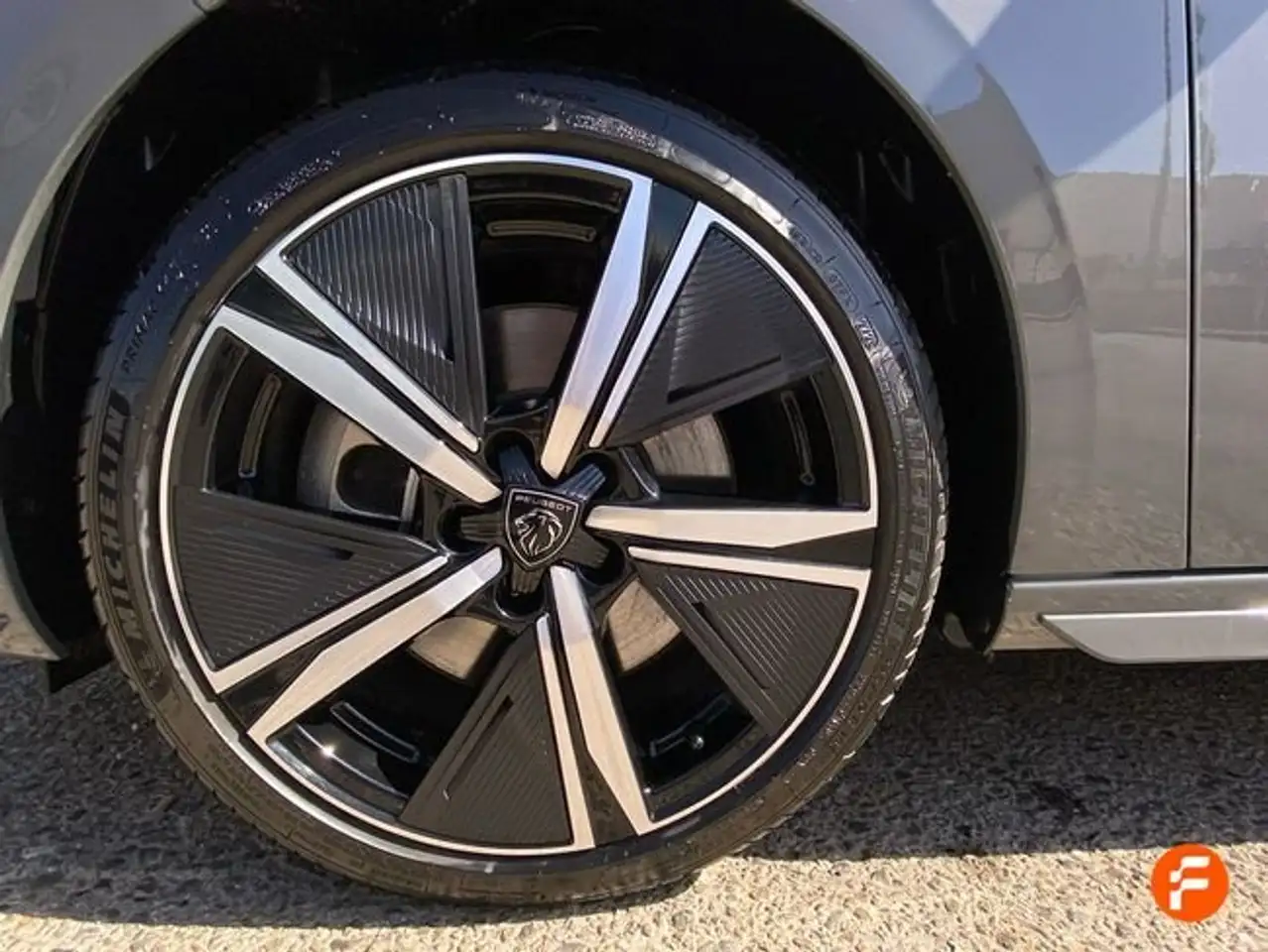 Peugeot 308 SW GT Hybrid 136 e-DCS6 — معرض صور السيارة 19