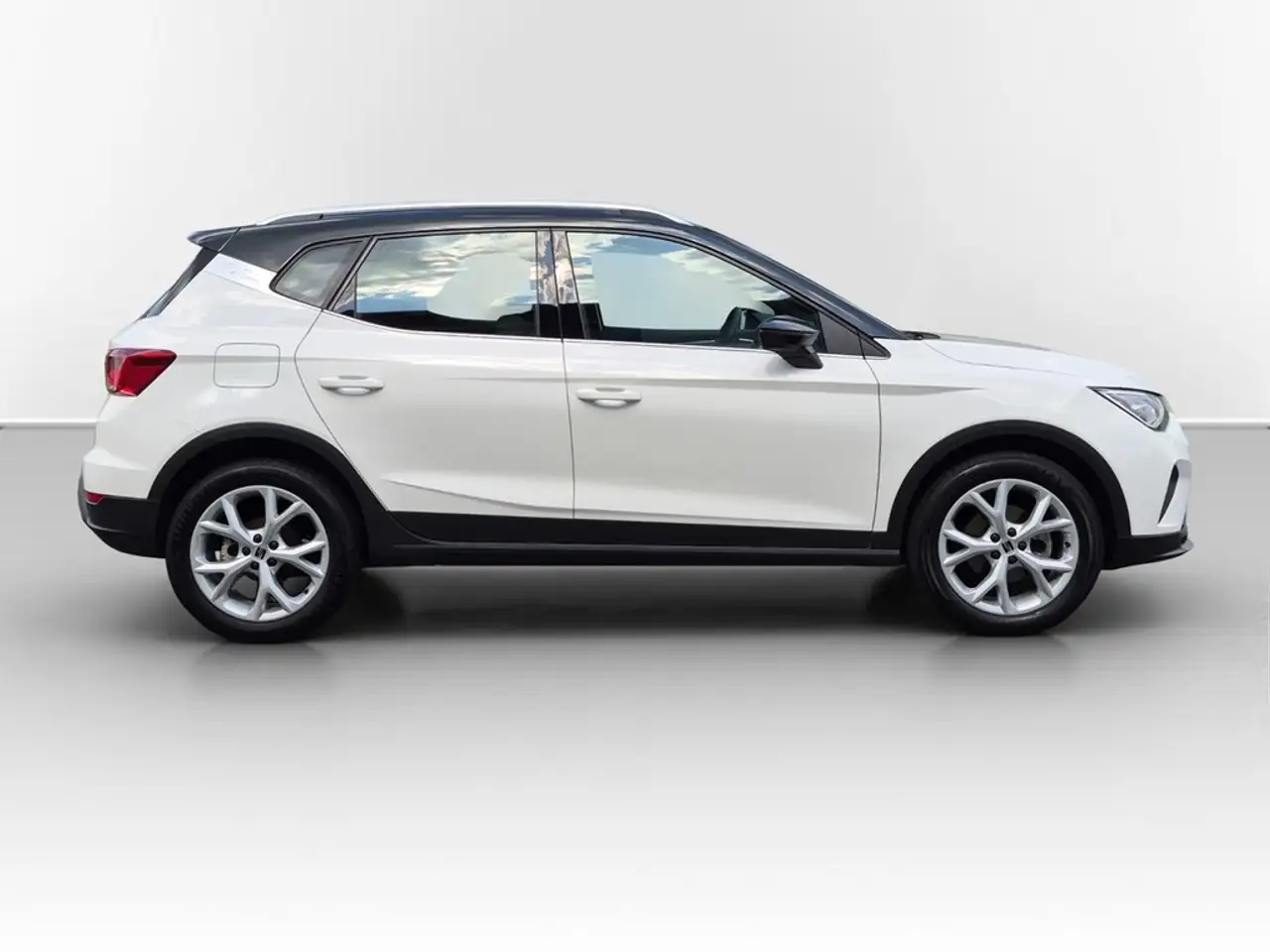 SEAT Arona 1.5 TSI DSG FR VIRTUAL*NAVI*VOLL-LED*TEMP*SHZ*P... — Galería del vehículo 6