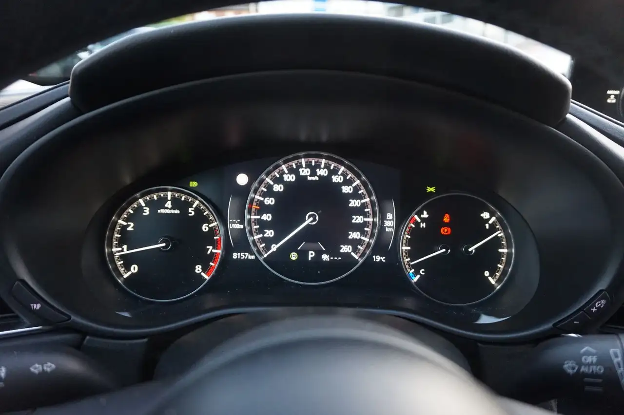 Mazda CX-3 0 Homura 2WD Automatik LED;Navi — Galerie du véhicule 15