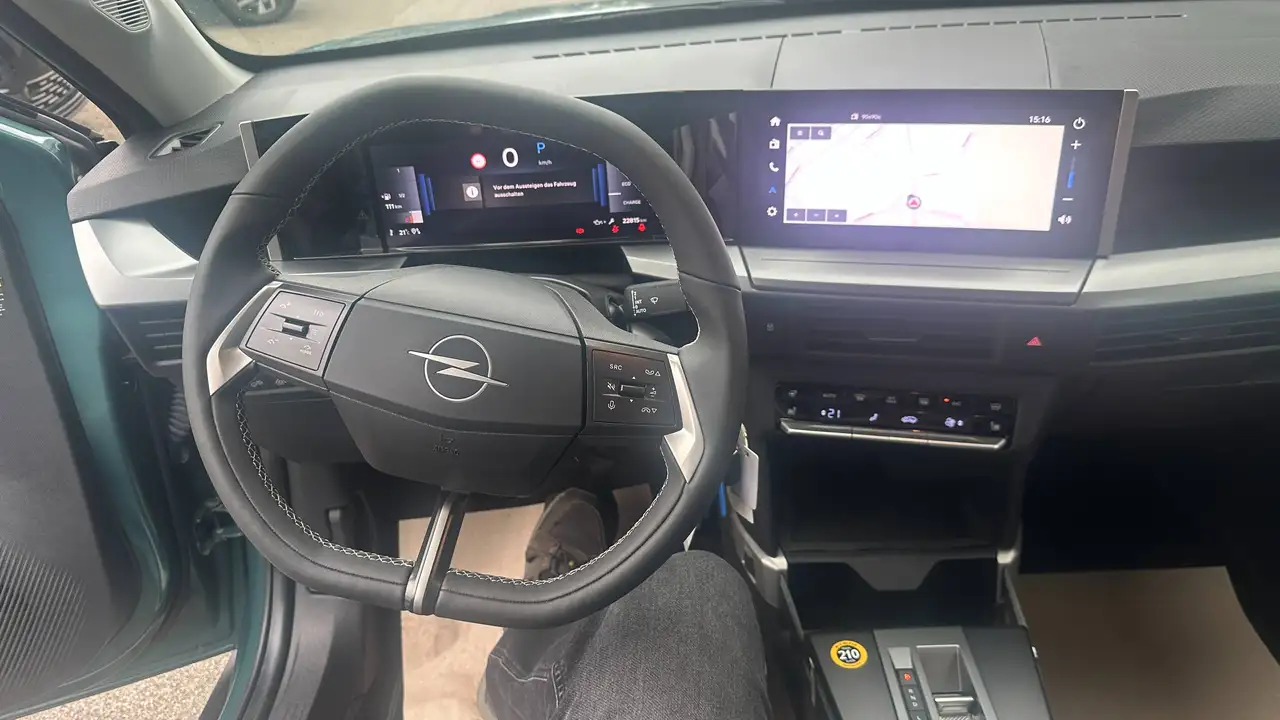 Opel Frontera Edition Rückfahrkamera Sitzheizung Lenkradheizung Navigationssystem — Galería del vehículo 18