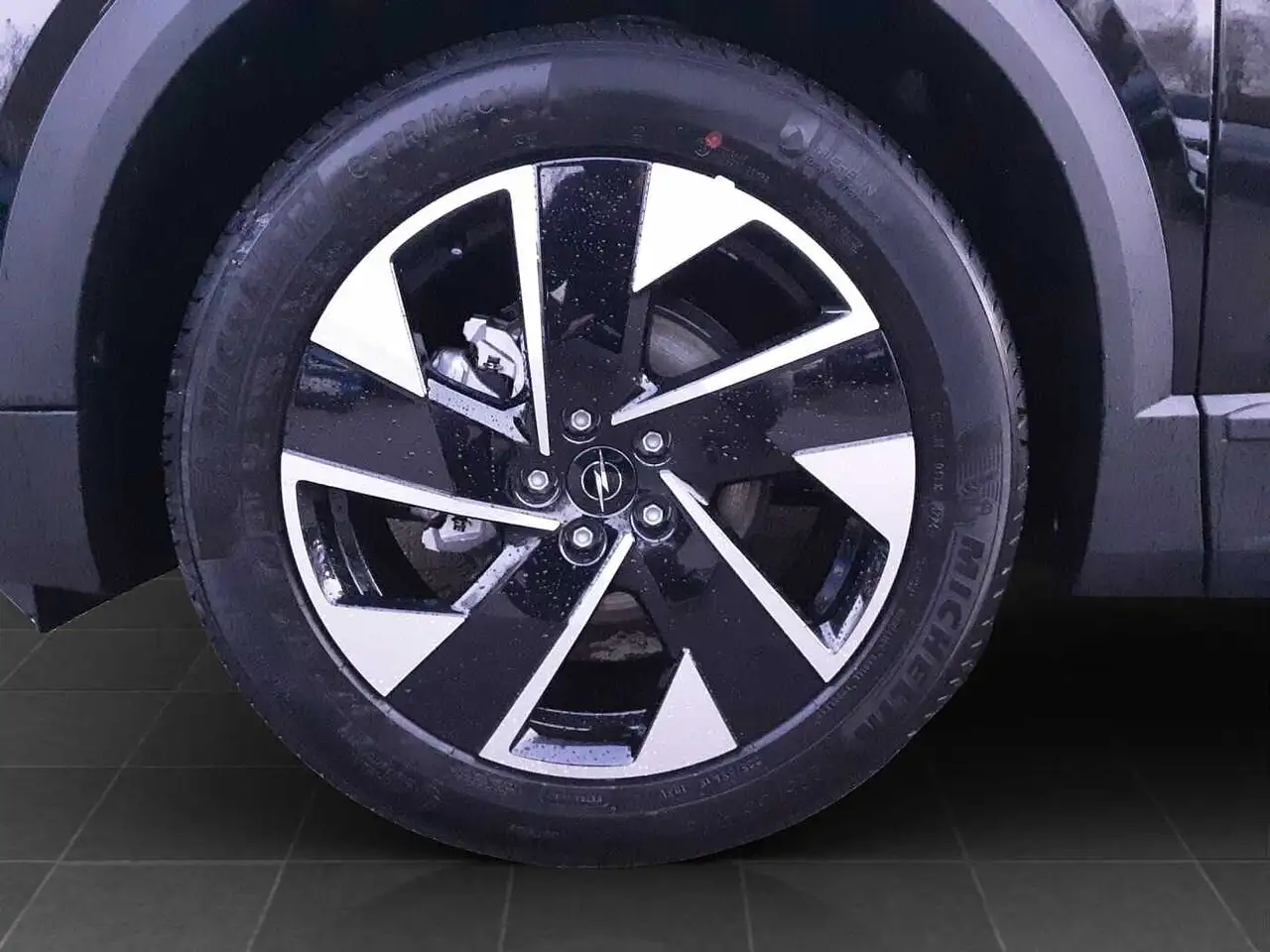 Opel Grandland 1.2 DI Hybrid 48 V Automatik GS — معرض صور السيارة 9