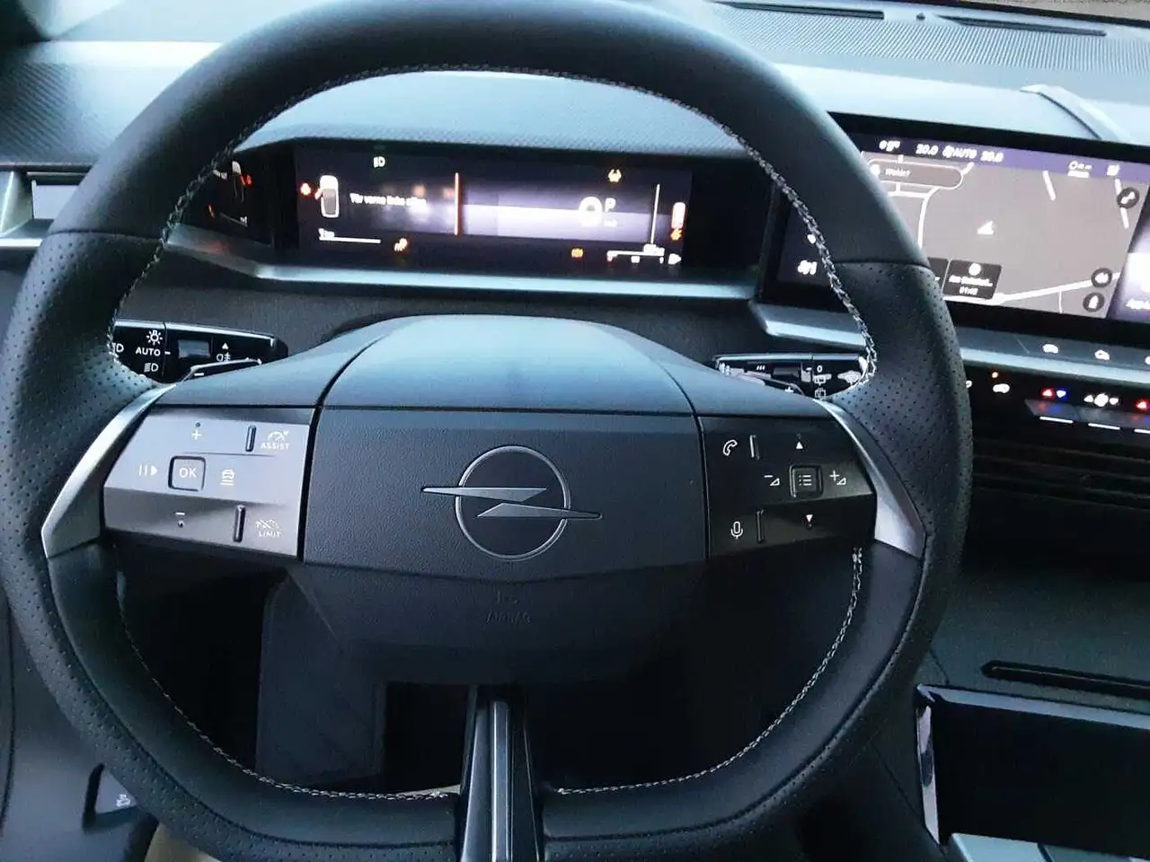 Opel Grandland 1.2 DI Hybrid 48 V Automatik GS — معرض صور السيارة 14