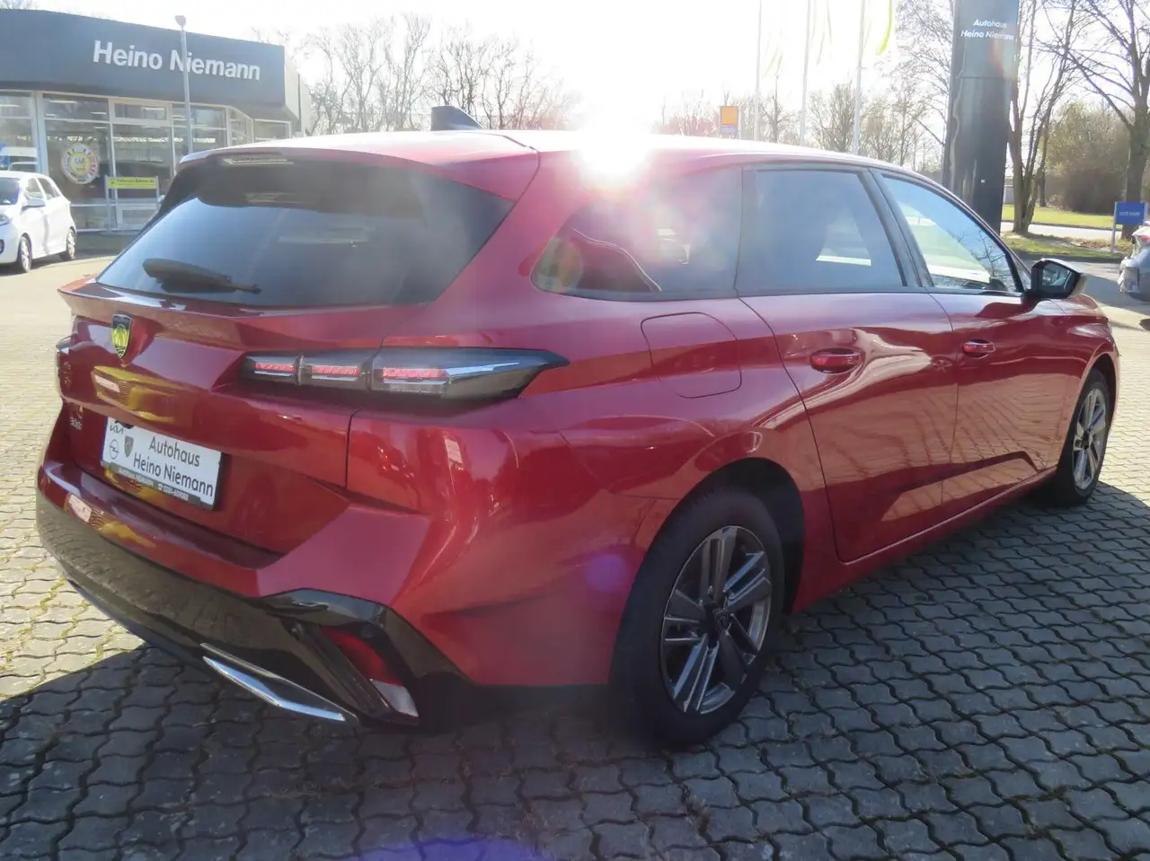 Peugeot 308 SW Allure *RFK*LM*DAB*LED*NAVI*SH*TEMP*PDC* — Galería del vehículo 6