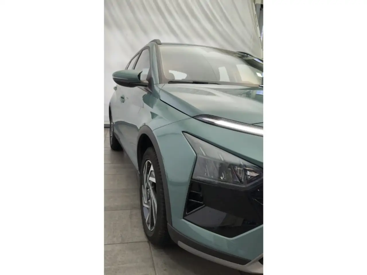 Hyundai BAYON Trend 2WD Navi Klimaauto Digitales Cockpit Bose LE — معرض صور السيارة 3