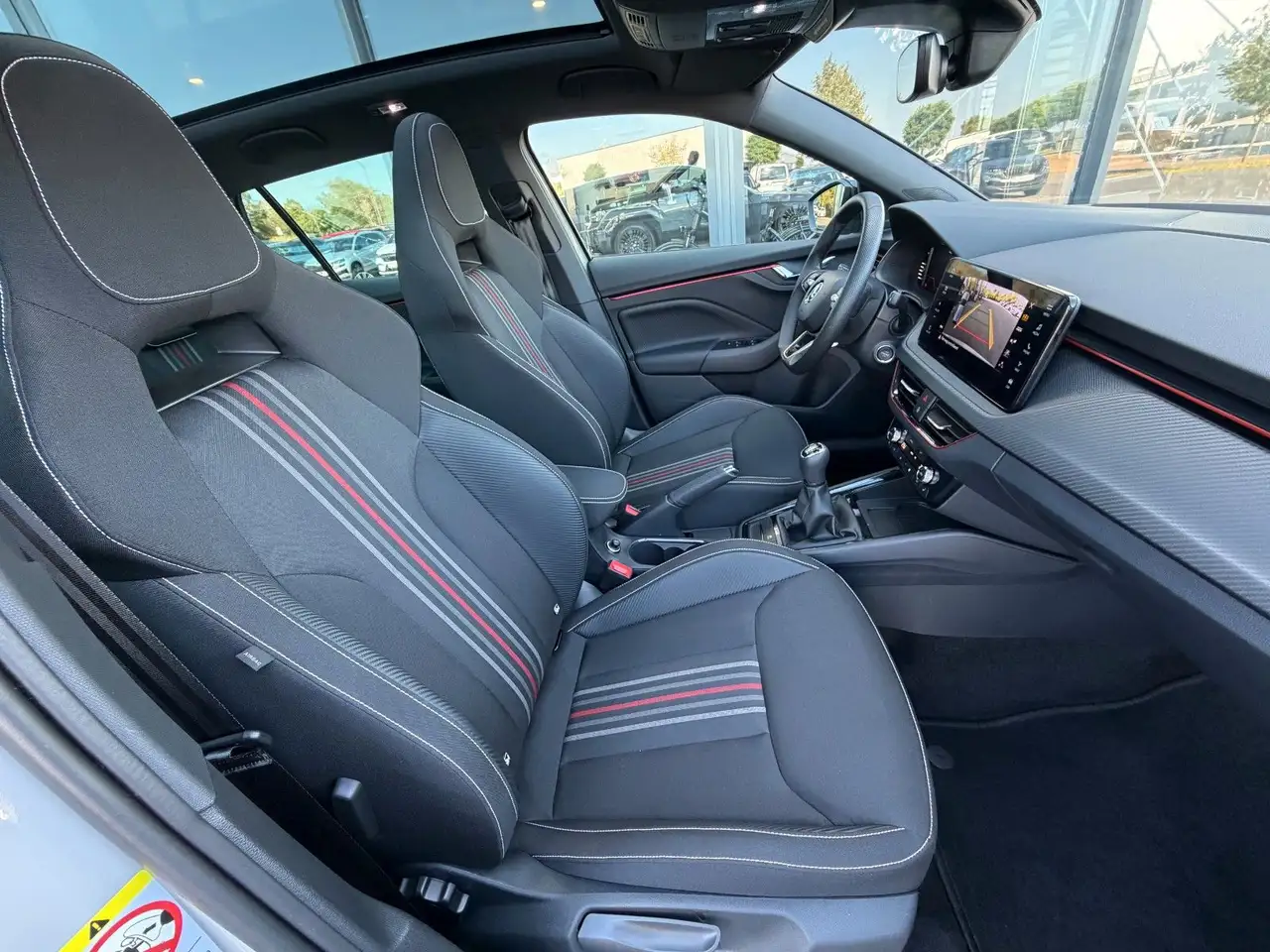 Skoda Scala 1,5TSi MonteCarlo Pano Sitzhz Kamera 150PS — معرض صور السيارة 19
