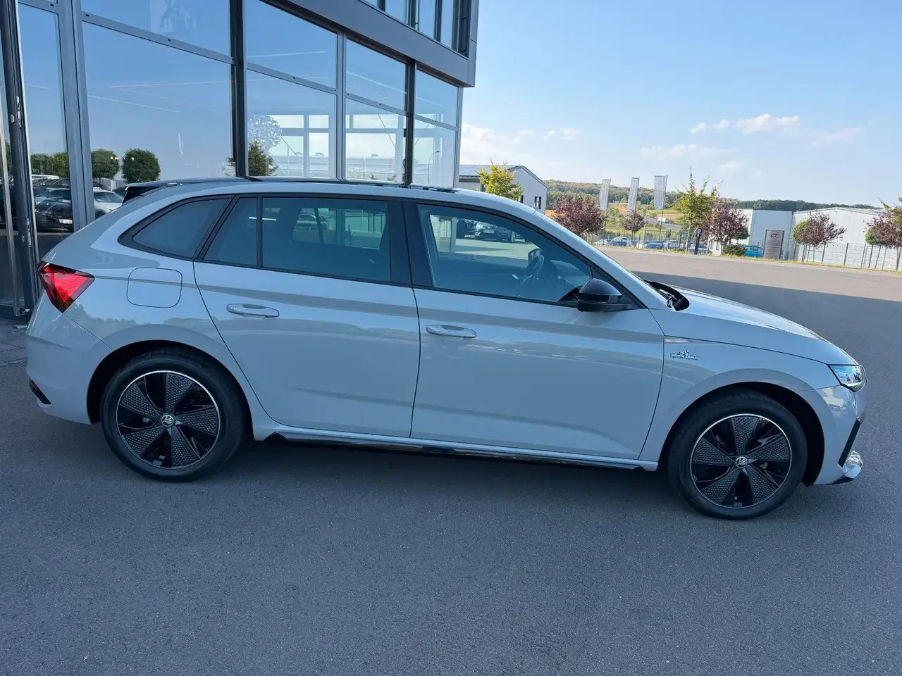 Skoda Scala 1,5TSi MonteCarlo Pano Sitzhz Kamera 150PS — معرض صور السيارة 6
