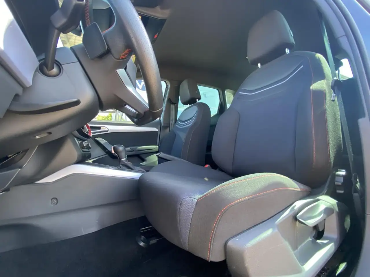 SEAT Arona 1.0 TSI FR 17"+FULL-LINK+VIRTUAL-COCKPIT+N — Galerie du véhicule 10