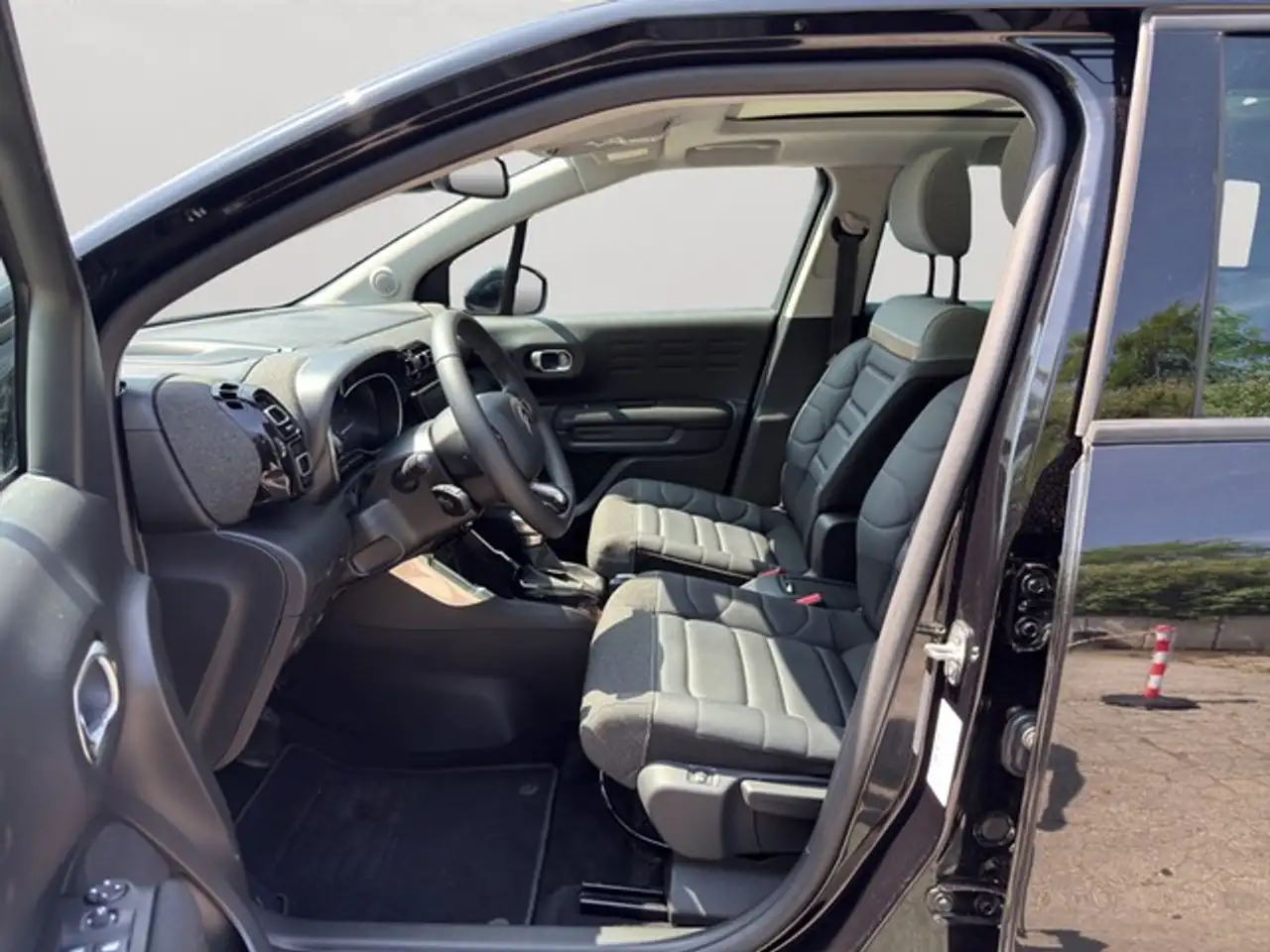 Citroen C3 Aircross Max NAVI KAMERA APPLE CARPLAY KLIMAAUTOMATIK — معرض صور السيارة 8