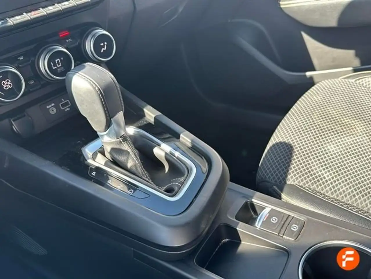 Renault Arkana Techno TCe 103kW(140CV) EDC mild hybrid — معرض صور السيارة 16