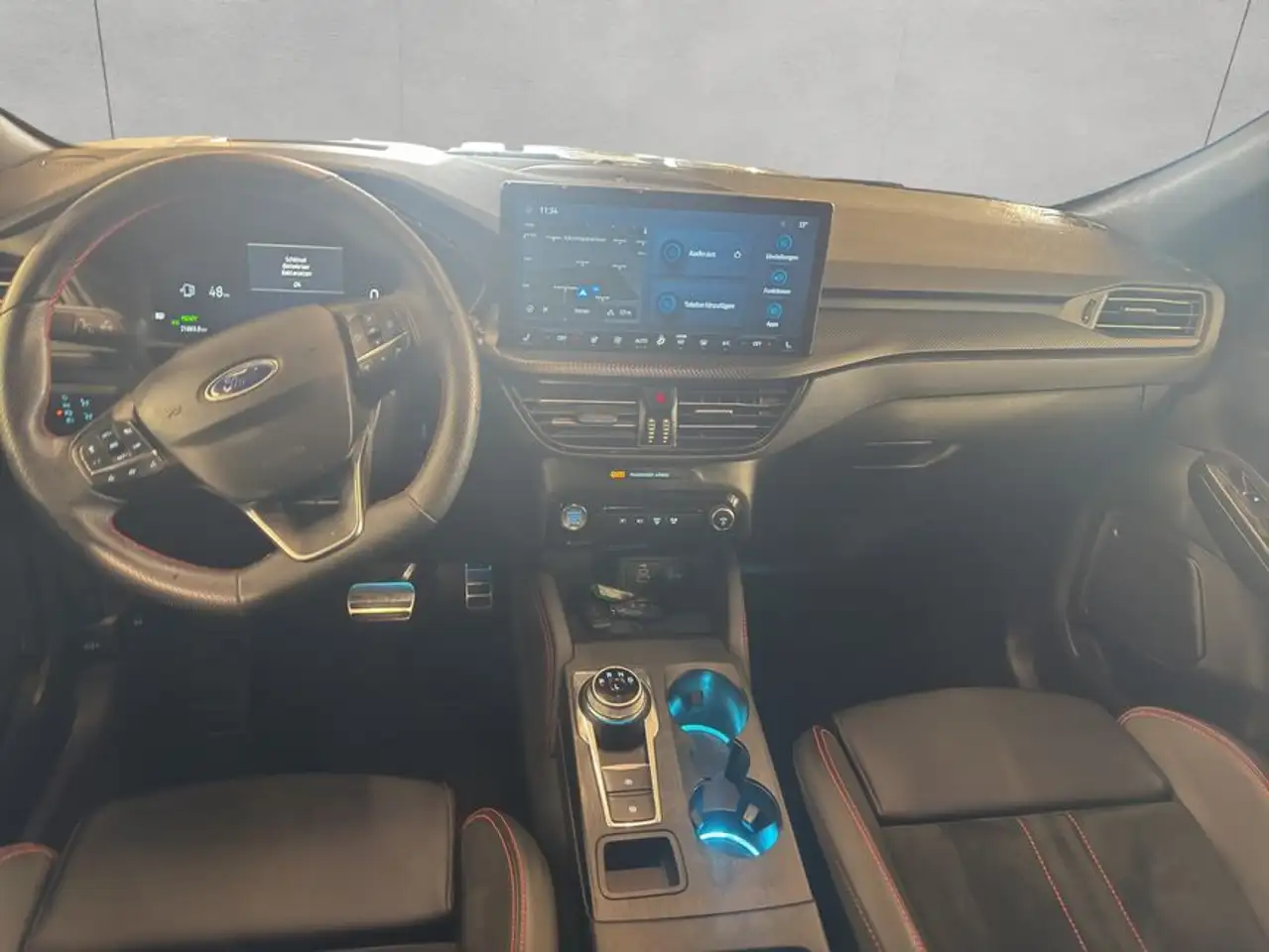 Ford Kuga 2.5 Duratec FHEV ST-LINE X — معرض صور السيارة 11