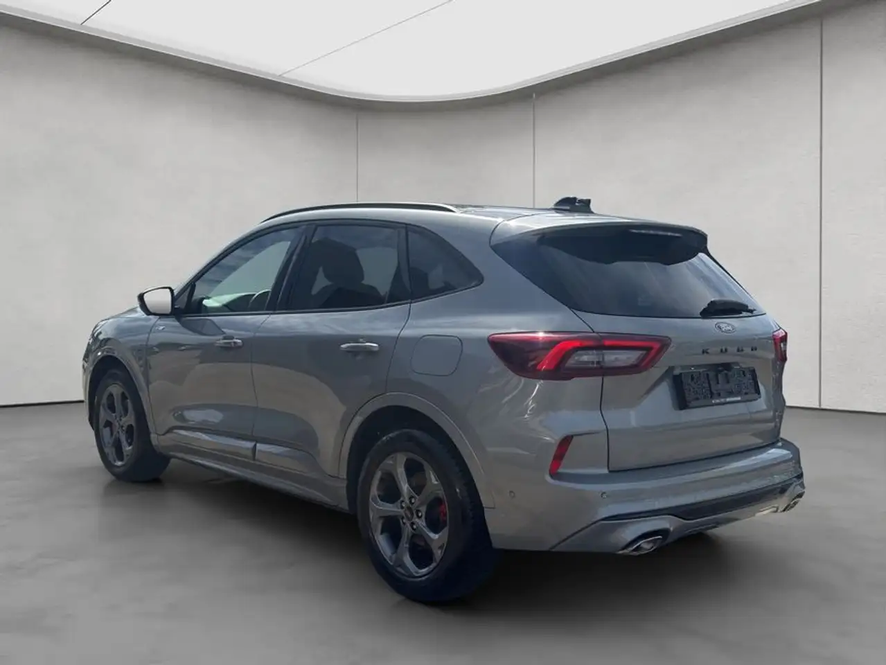 Ford Kuga 2.5 Duratec FHEV ST-LINE X — معرض صور السيارة 3