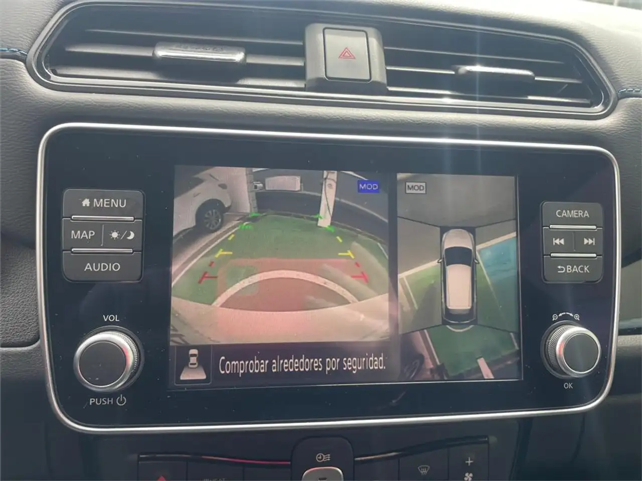 Nissan Leaf 40kWh N-Connecta — Vehicle gallery 17