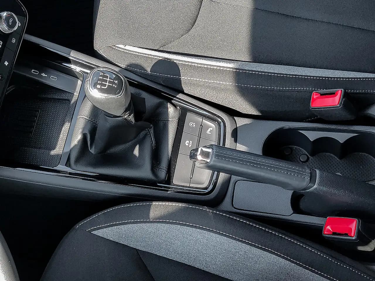 Skoda Scala 1.0 TSI Drive KAM MATRIX SHZ PDC KLIMA — Vehicle gallery 10