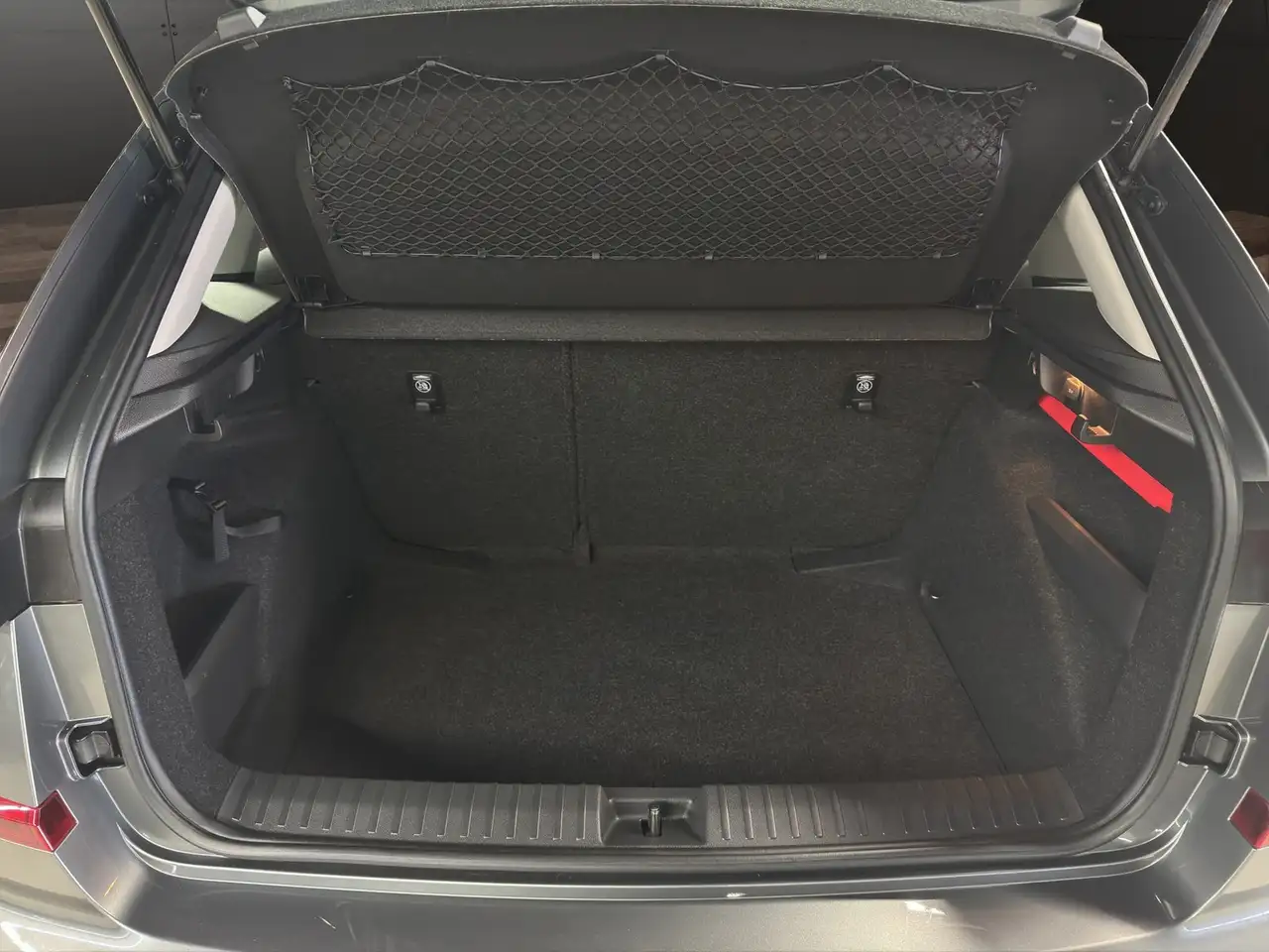 Skoda Kamiq 1.0 TSI Essence LED+DAB+Sitzhzg — Galería del vehículo 15