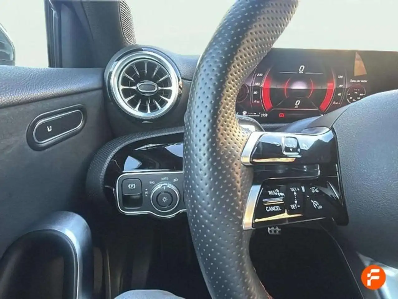 Mercedes-Benz A 180 — معرض صور السيارة 14