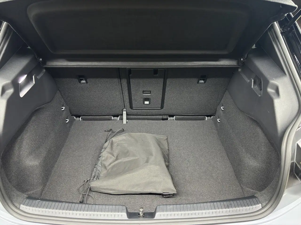 Volkswagen ID.3 Pro 150/58 E1H 360 ACC Kam. LED SD — Galerie du véhicule 9