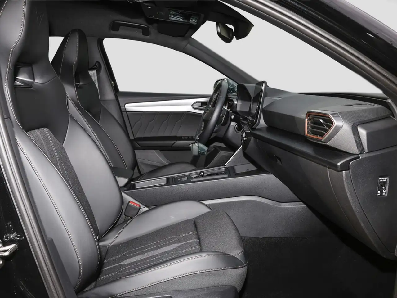 CUPRA Leon ST 2.0 TSI DSG VZ 4Drive Navi/RFK — معرض صور السيارة 7