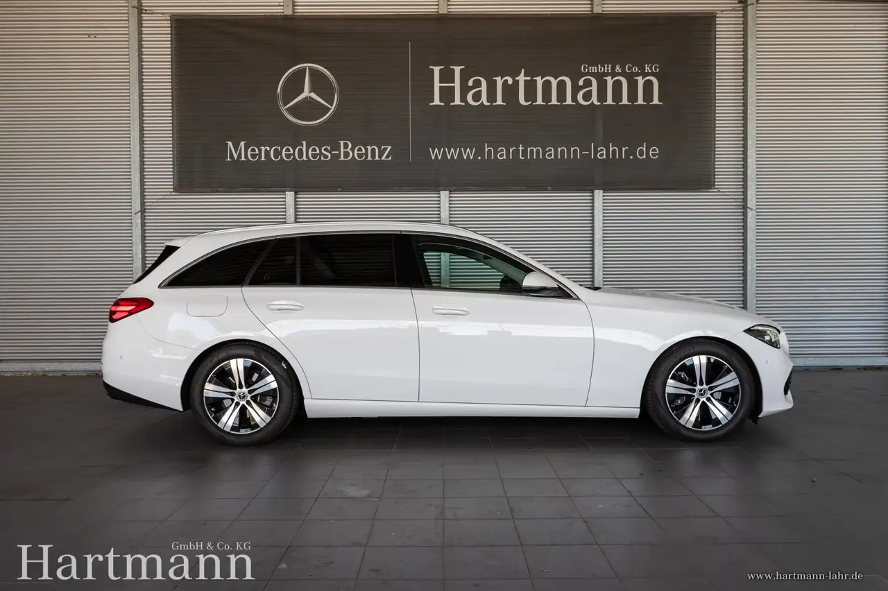 Mercedes-Benz C 180 C 180 T Avantgarde AHK LED Kamera Totwinkel SHZ — معرض صور السيارة 5