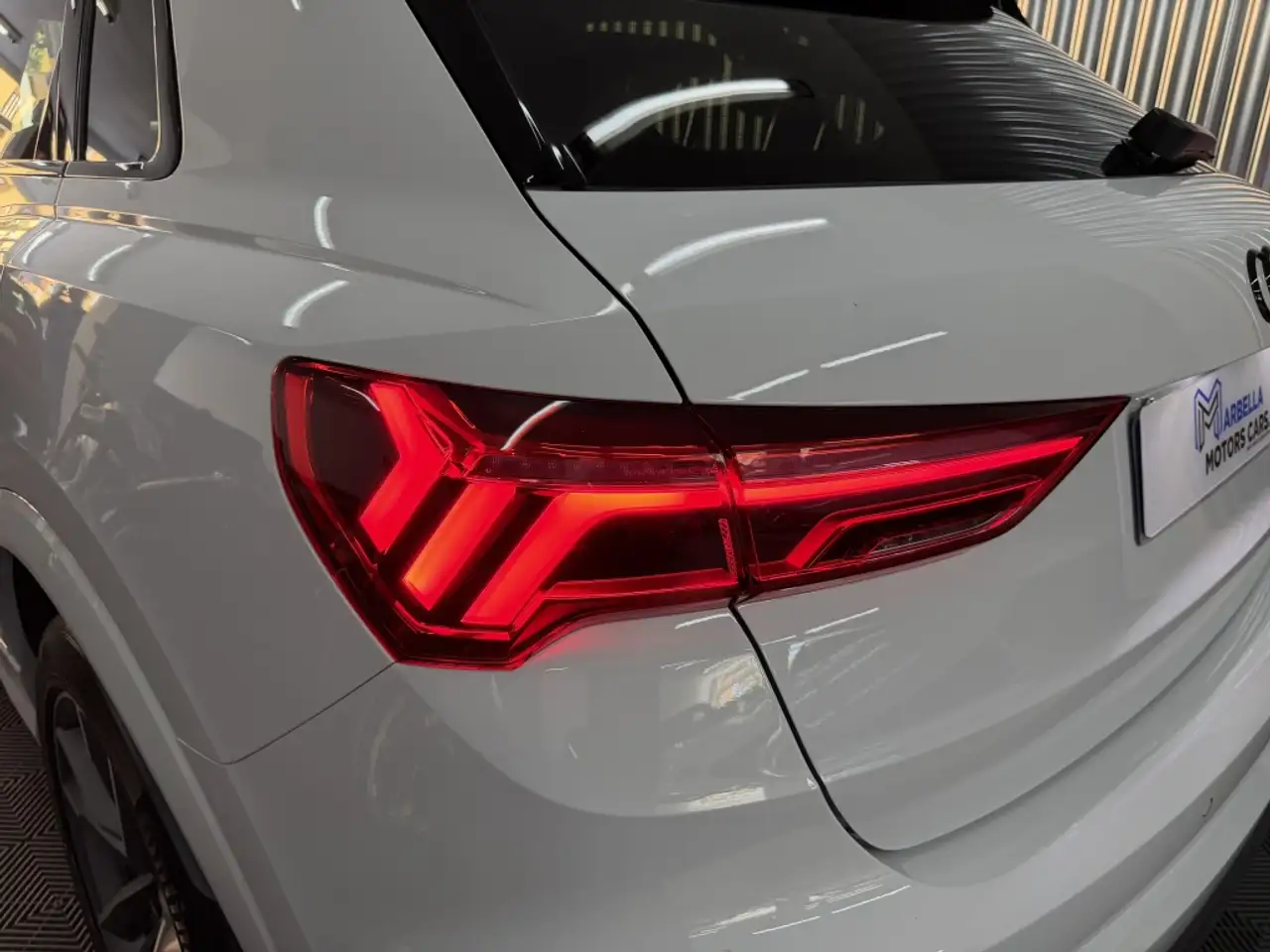 Audi Q3 35 TDI Black line quattro S tronic 110kW — معرض صور السيارة 8