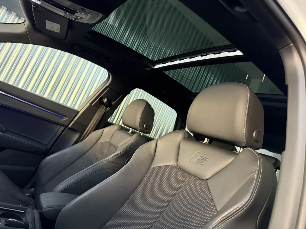 Audi Q3 35 TDI Black line quattro S tronic 110kW — معرض صور السيارة 20