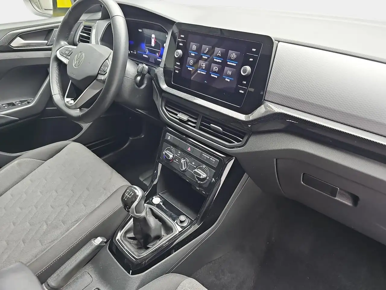 Volkswagen T-Cross T-CROSS 1.0 TSI LIFE LED DAB KAMERA — Vehicle gallery 18