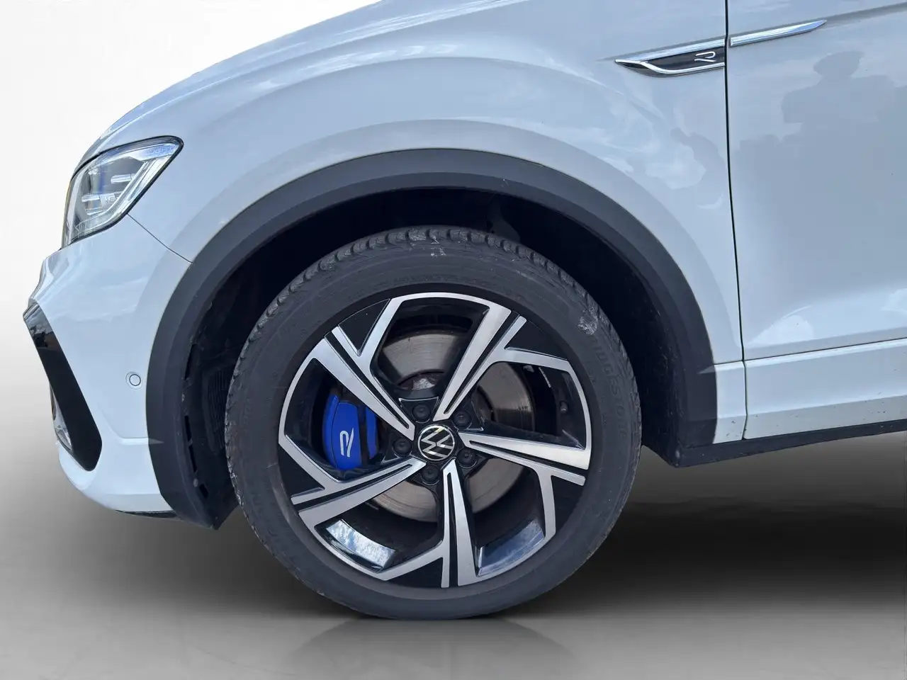 Volkswagen T-Roc R 2.0 TSI DSG 4Motion*NAVI*KAM*PDC*LED*SHZ — Galería del vehículo 11
