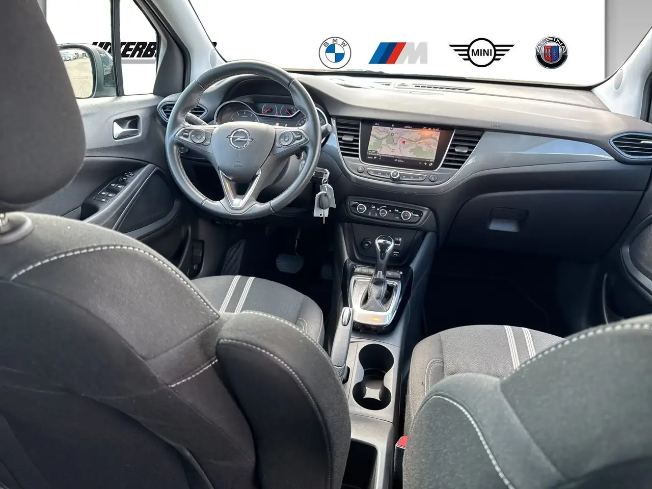 Opel Crossland Elegance 1.2 T-Direct Injection 130PS AT — معرض صور السيارة 8