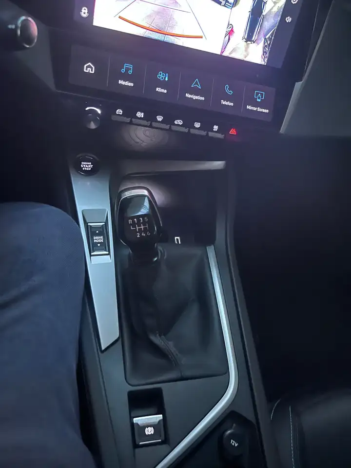 Peugeot 308 Allure — معرض صور السيارة 14