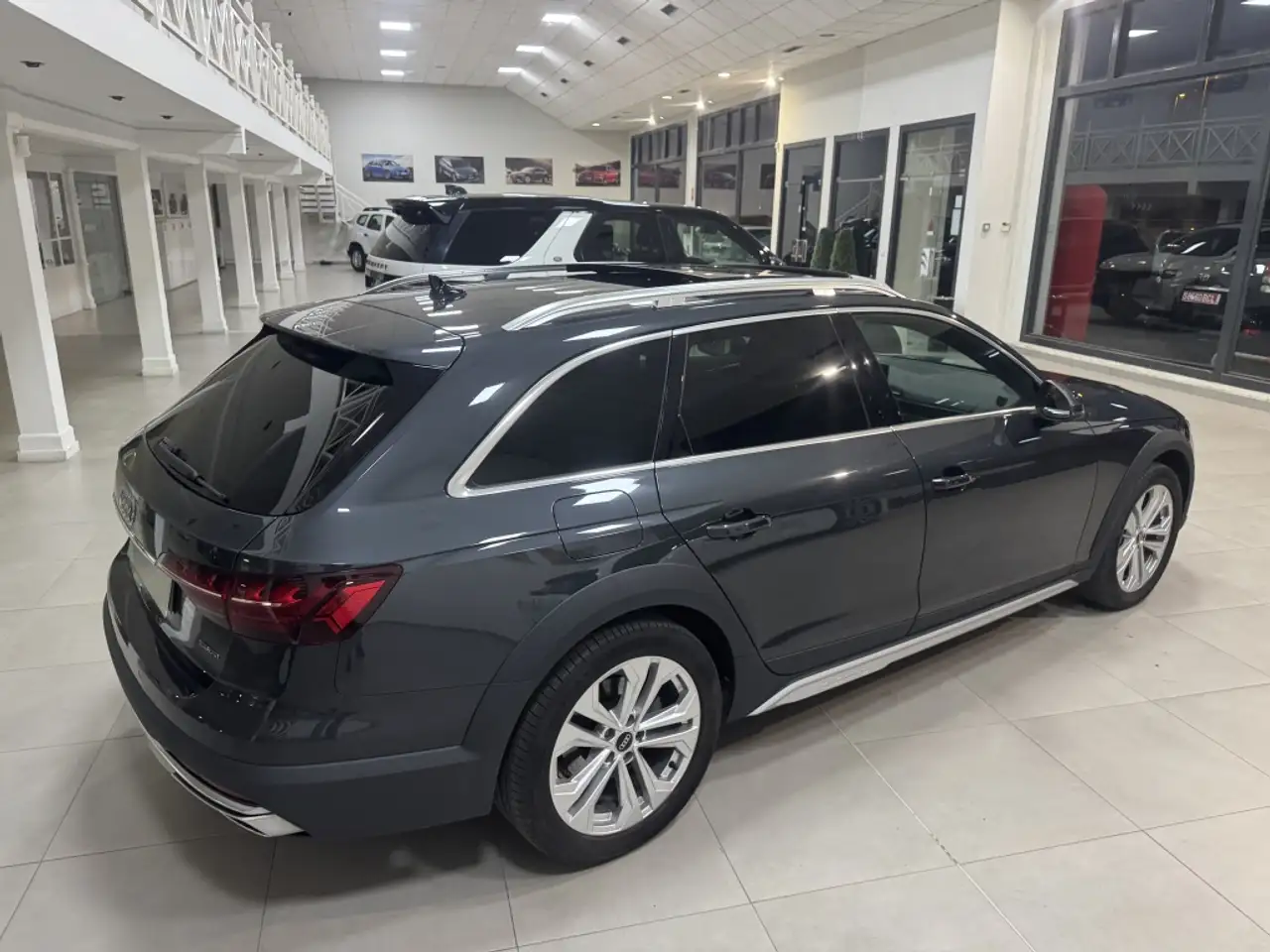 Audi A4 allroad 40 TDI quattro S-Tronic 150kW — Vehicle gallery 25