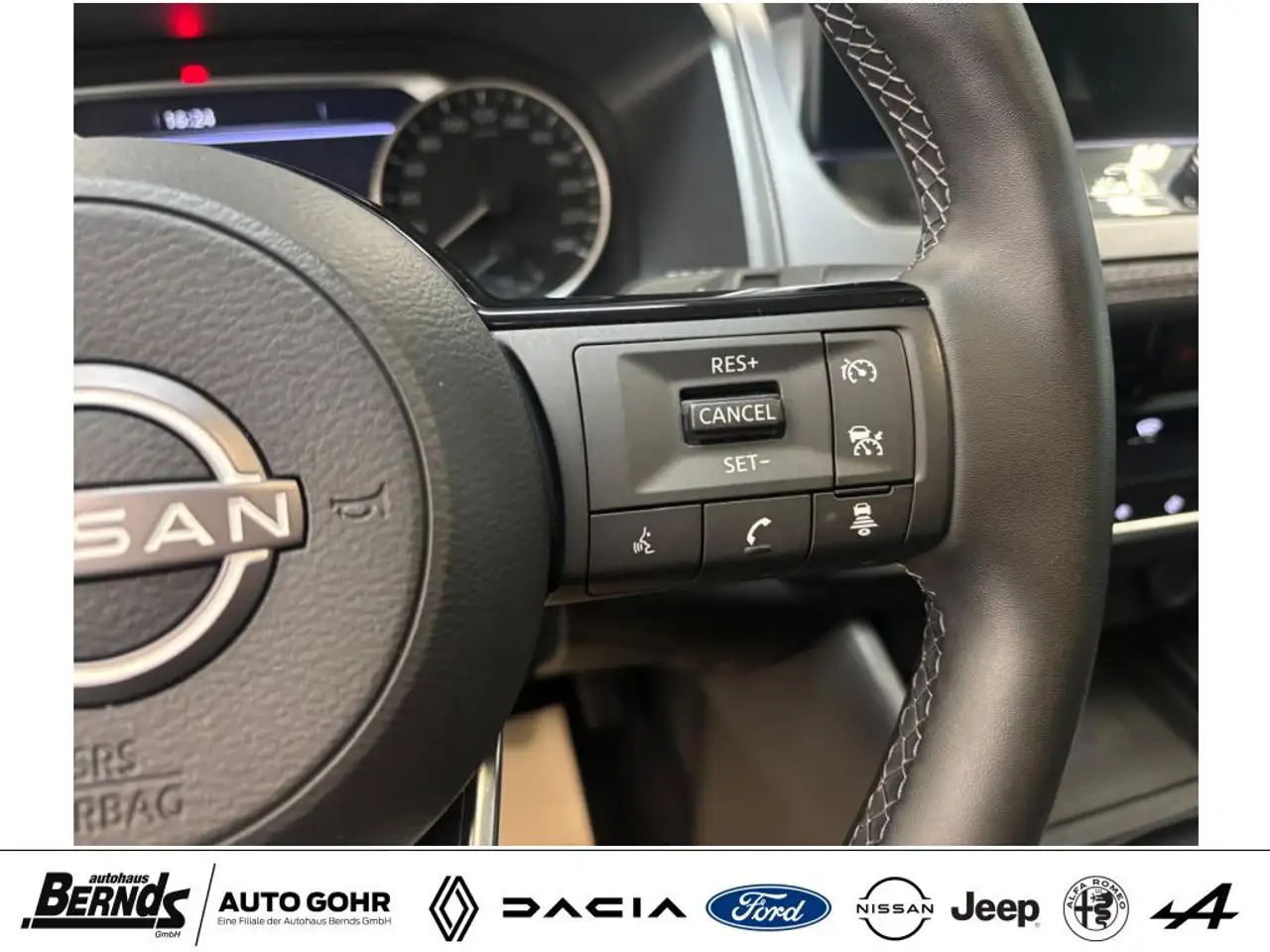 Nissan Qashqai 1.3 Acenta Klima PDC Navi 360 WinterP. LED LMF uvm — Galería del vehículo 13