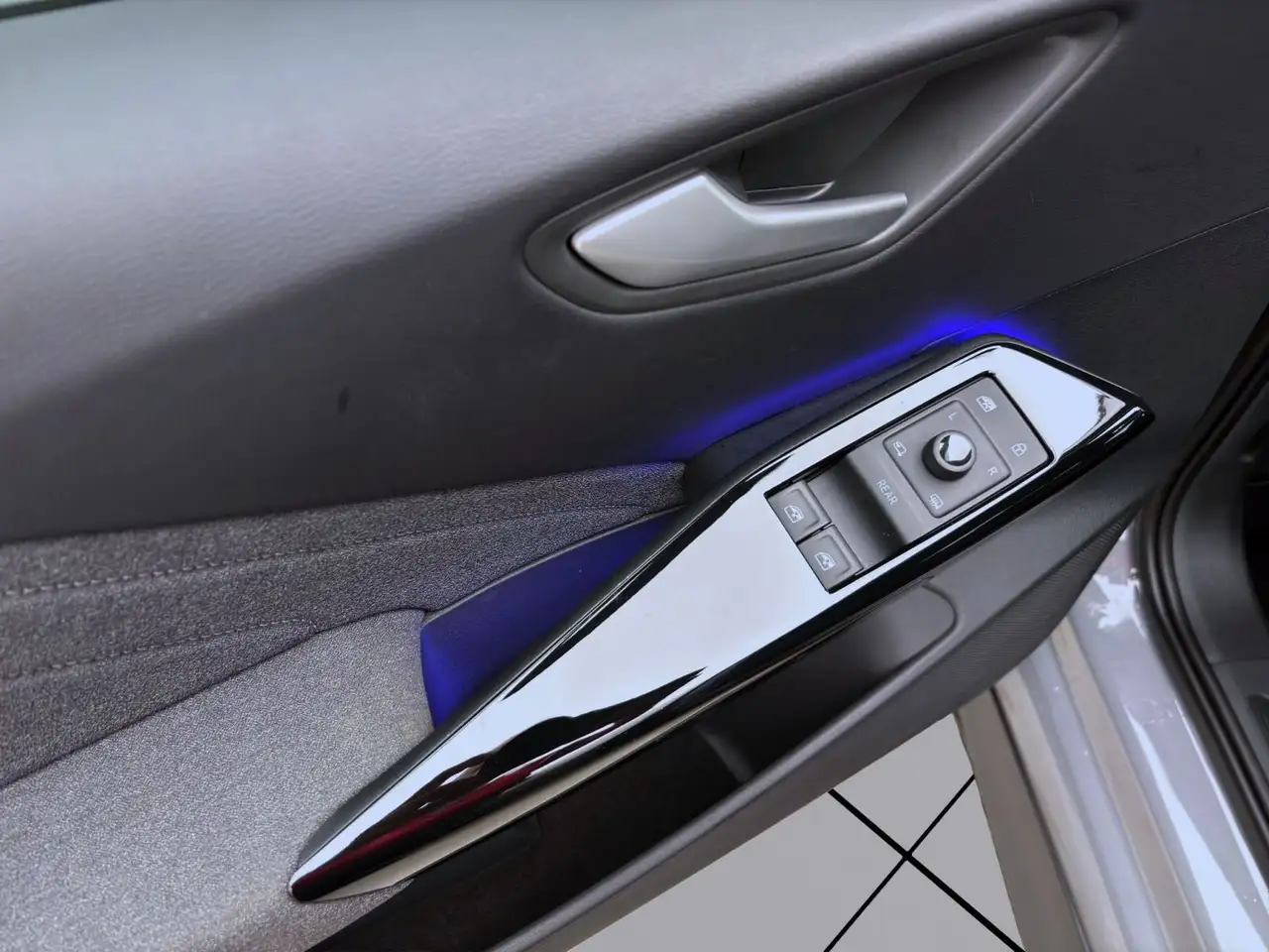 Volkswagen ID.3 PRO PDC LED KLIMA DAB+ — معرض صور السيارة 11