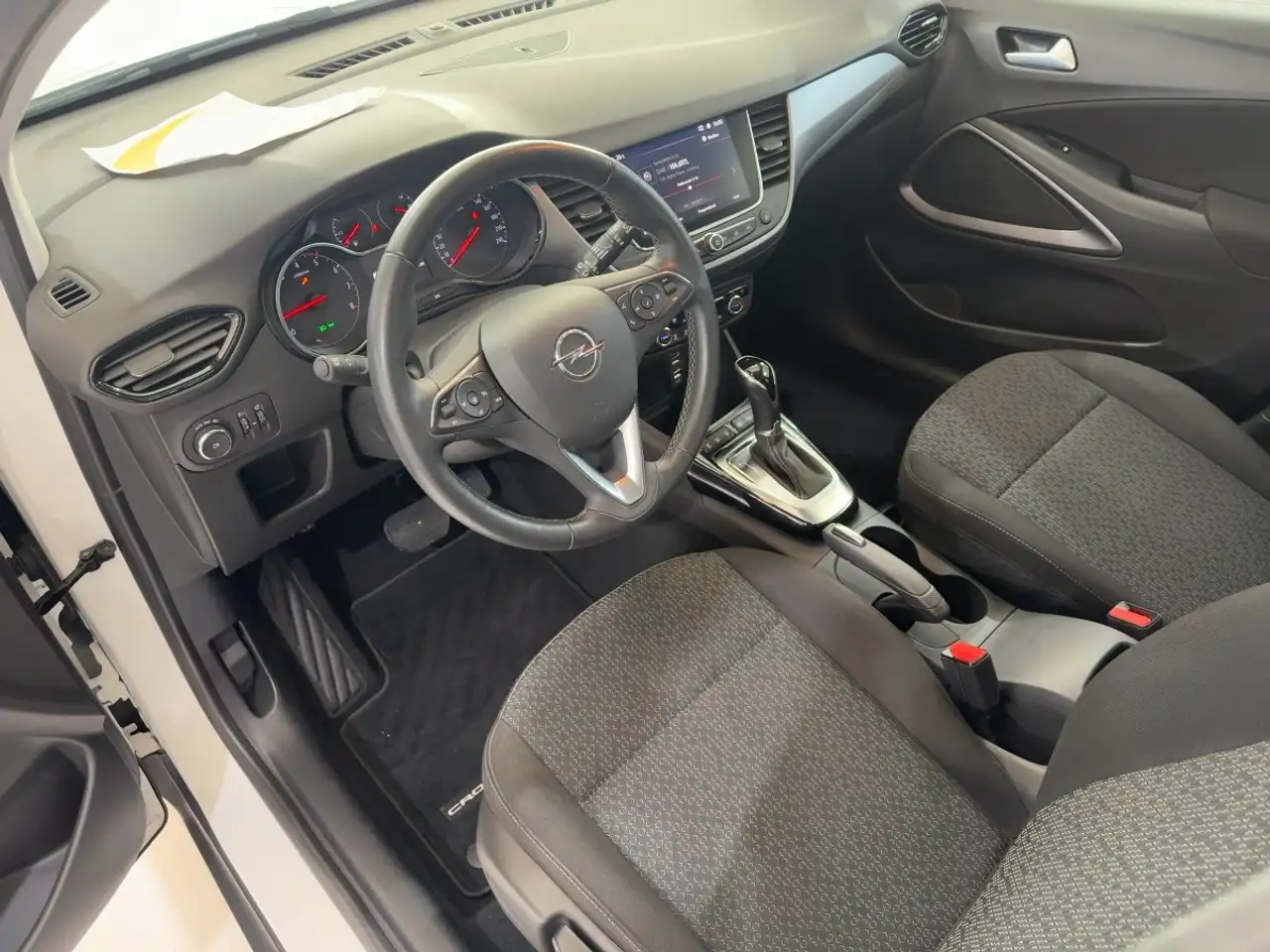 Opel Crossland 1.2 Direct Injection Turbo SHZ*AC — Galerie du véhicule 9