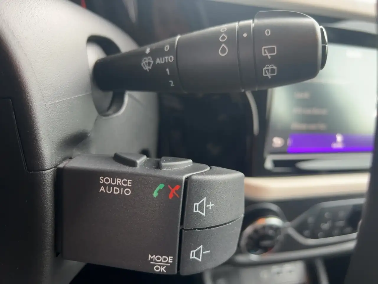 Renault Twingo EQUILIBRE SCe 65 Start & Stop Apple CarPlay — Galería del vehículo 16