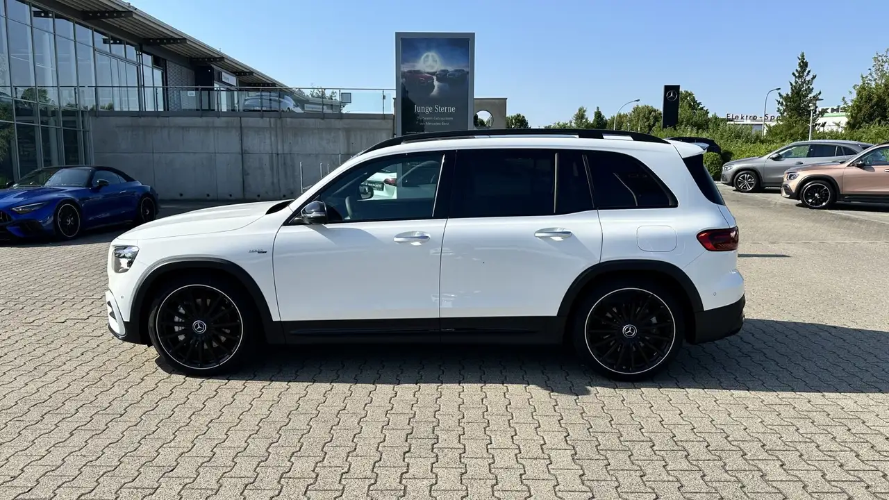 Mercedes-Benz GLB 35 AMG Mercedes-AMG GLB 35 4M Night+Pano+Multibeam+Distronic — Vehicle gallery 8